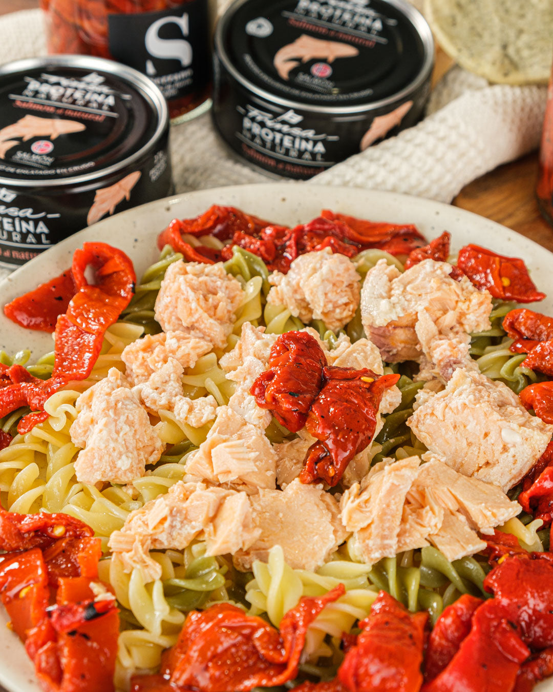 Pimientos del piquilllo en tiras de Serrano