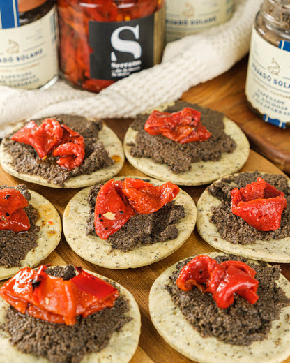 Pimientos del piquilllo en tiras de Serrano